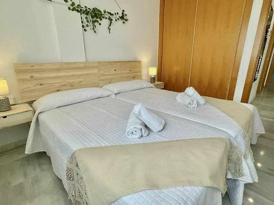 Apartamento Atico Con Vistas Al Mar Y En Nerja